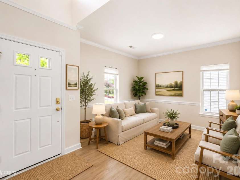 12819 Matisse Lane, Charlotte, NC 28215.  MLS# CAR4401166, YatesRealty ID 38349. 