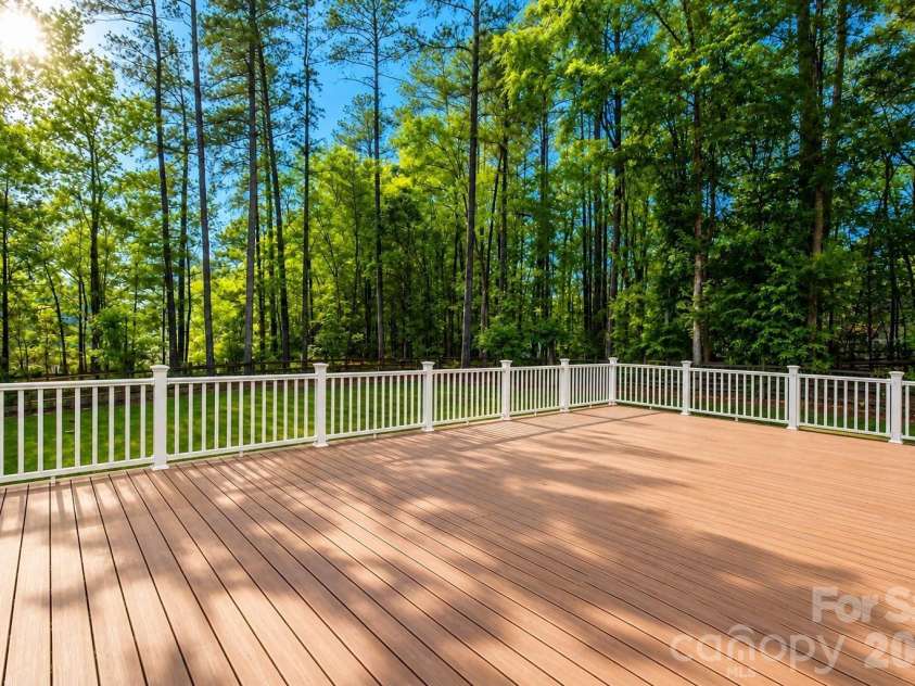 12819 Matisse Lane, Charlotte, NC 28215.  MLS# CAR4401166, YatesRealty ID 38349. 