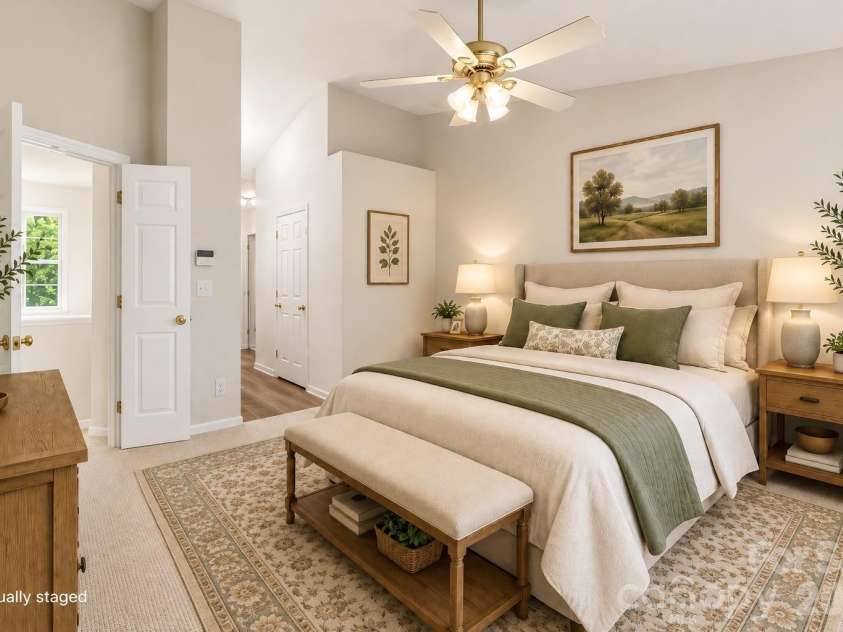 12819 Matisse Lane, Charlotte, NC 28215.  MLS# CAR4401166, YatesRealty ID 38349. 