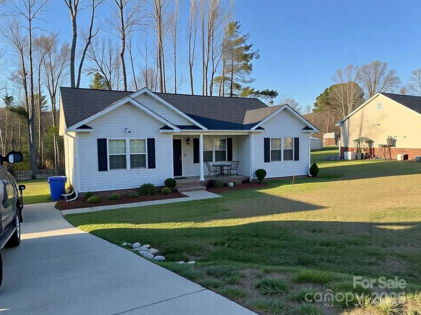1014 Sewell Street, Pageland, SC 29728.  MLS# CAR4237510, YatesRealty ID 3835. 