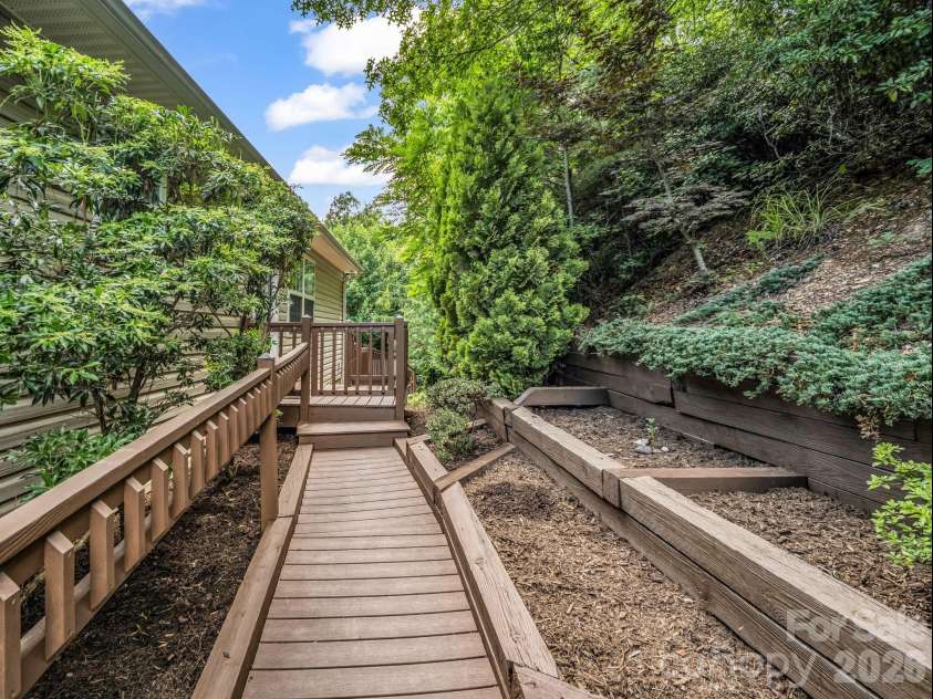 130 High Rock Acres Drive, Black Mountain, NC 28711.  MLS# CAR4399873, YatesRealty ID 38351. 