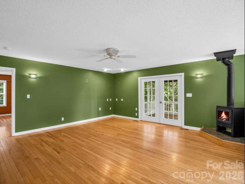 130 High Rock Acres Drive, Black Mountain, NC 28711.  MLS# CAR4399873, YatesRealty ID 38351. 