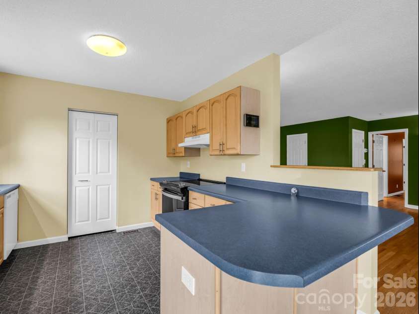 130 High Rock Acres Drive, Black Mountain, NC 28711.  MLS# CAR4399873, YatesRealty ID 38351. 