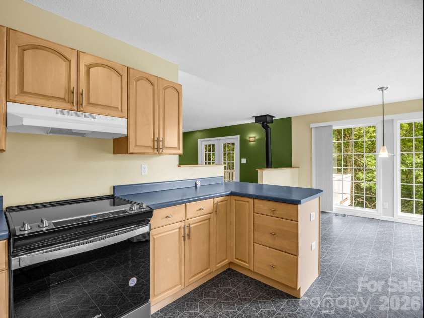 130 High Rock Acres Drive, Black Mountain, NC 28711.  MLS# CAR4399873, YatesRealty ID 38351. 