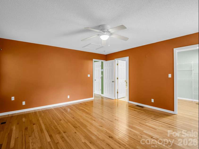 130 High Rock Acres Drive, Black Mountain, NC 28711.  MLS# CAR4399873, YatesRealty ID 38351. 