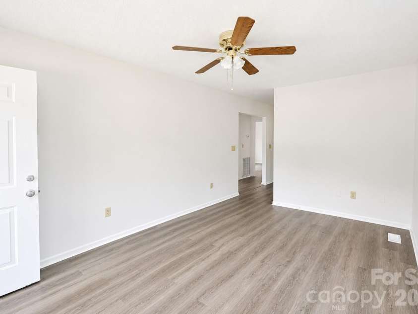 4843 Mayfield Drive, Granite Falls, NC 28630.  MLS# CAR4398784, YatesRealty ID 38352. 