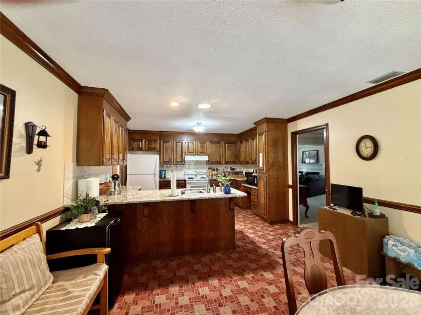 477 Birchwood Trail, Concord, NC 28025.  MLS# CAR4404001, YatesRealty ID 38353. Spacious Kitchen