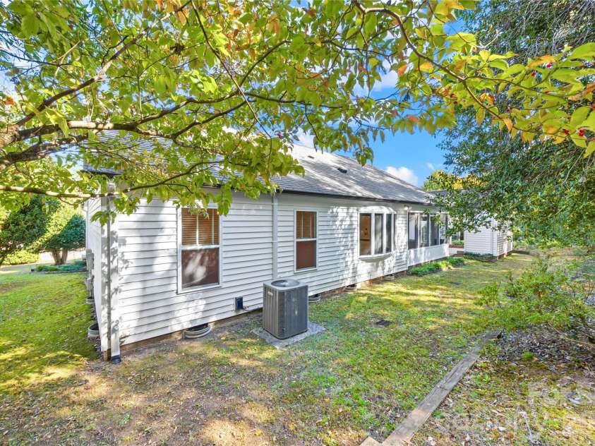 477 Birchwood Trail, Concord, NC 28025.  MLS# CAR4435426, YatesRealty ID 38353. 