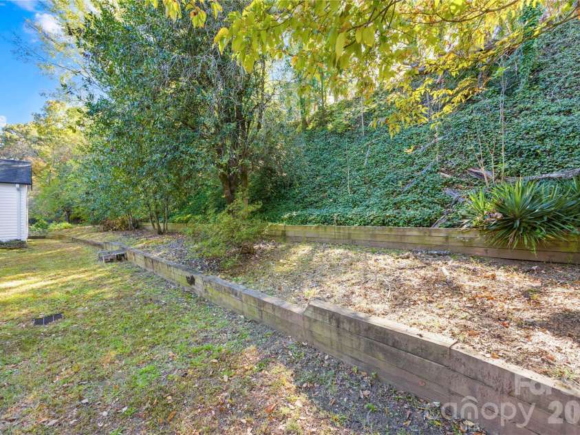 477 Birchwood Trail, Concord, NC 28025.  MLS# CAR4435426, YatesRealty ID 38353. 