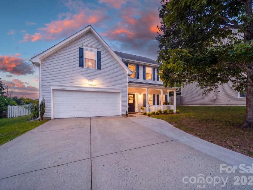 405 Galesburg Drive, Monroe, NC 28110.  MLS# CAR4404868, YatesRealty ID 38354. 