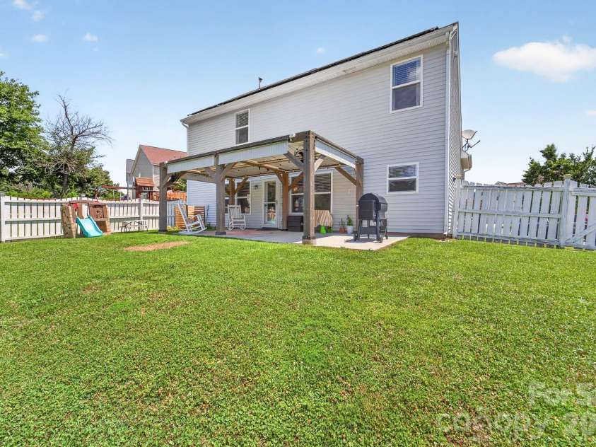405 Galesburg Drive, Monroe, NC 28110.  MLS# CAR4404868, YatesRealty ID 38354. 