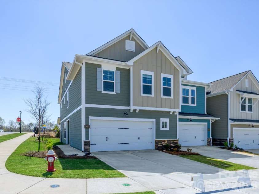 218 Quartz Hill Way, Waxhaw, NC 28173.  MLS# CAR4327162, YatesRealty ID 38355. 