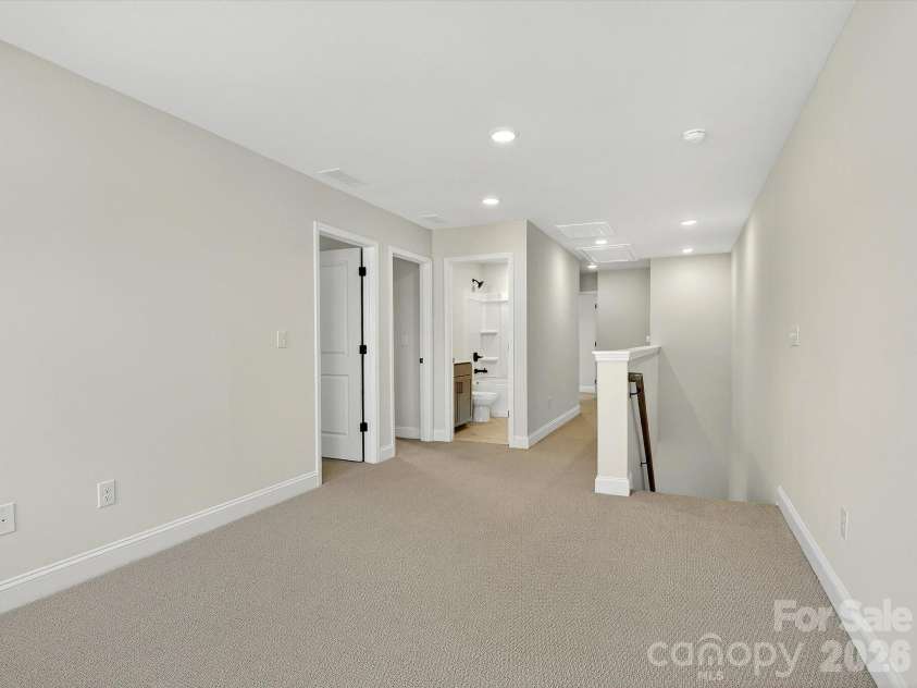 218 Quartz Hill Way, Waxhaw, NC 28173.  MLS# CAR4327162, YatesRealty ID 38355. Loft area