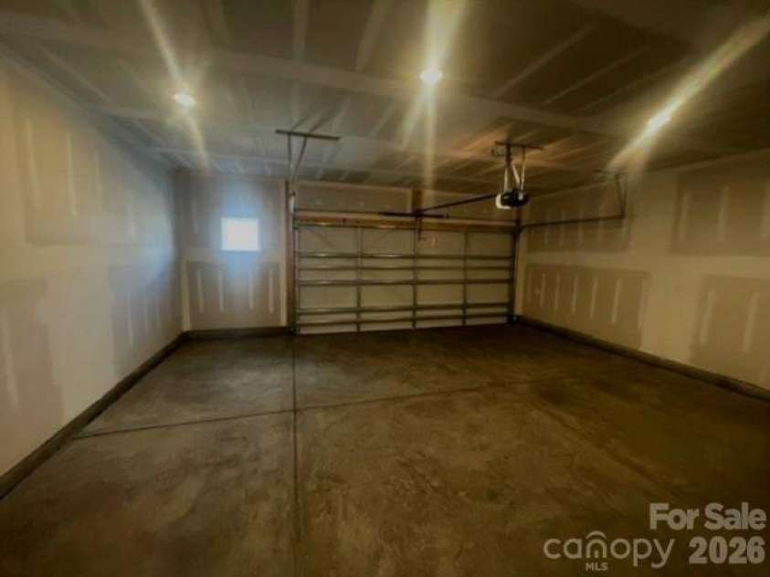 218 Quartz Hill Way, Waxhaw, NC 28173.  MLS# CAR4327162, YatesRealty ID 38355. Oversized 2.5 car garage