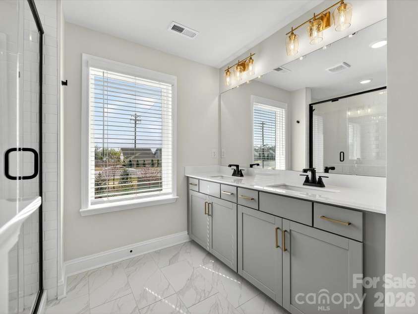 218 Quartz Hill Way, Waxhaw, NC 28173.  MLS# CAR4327162, YatesRealty ID 38355. Primary bathroom