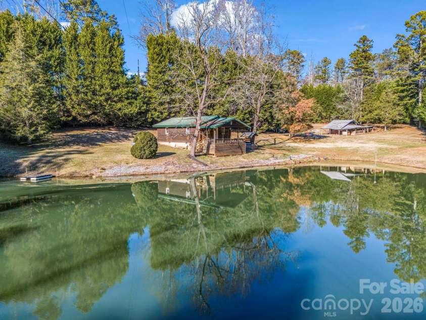 650 Smith Waldrop Road, Columbus, NC 28722.  MLS# CAR4379539, YatesRealty ID 38358. 
