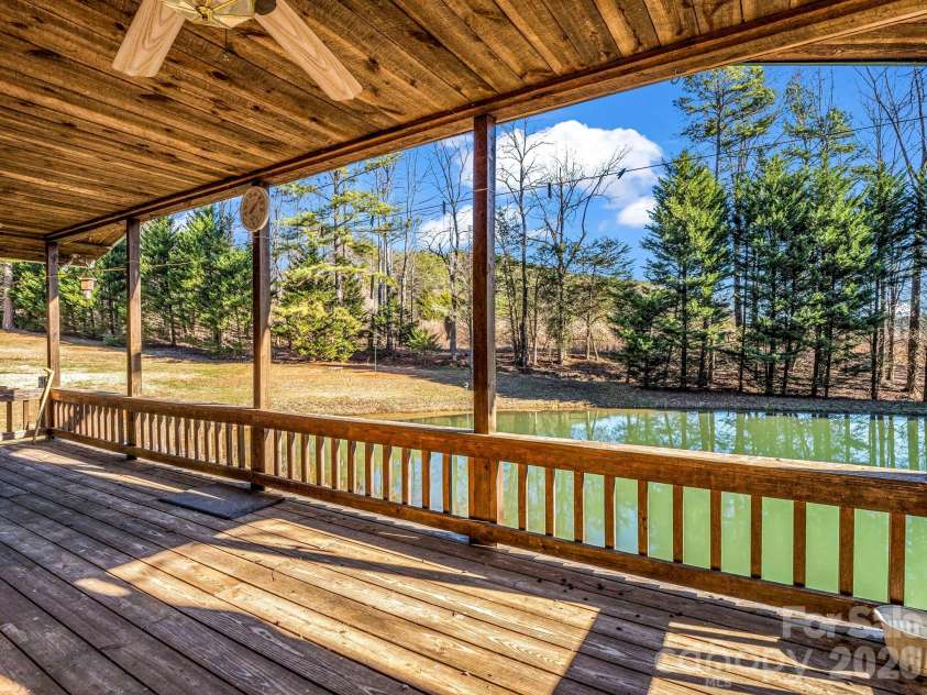650 Smith Waldrop Road, Columbus, NC 28722.  MLS# CAR4379539, YatesRealty ID 38358. 