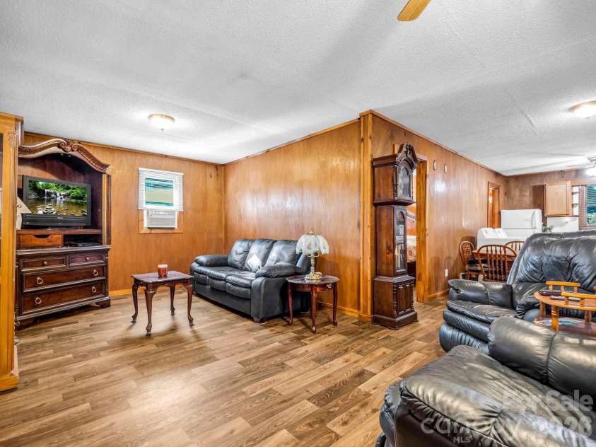 650 Smith Waldrop Road, Columbus, NC 28722.  MLS# CAR4379539, YatesRealty ID 38358. 