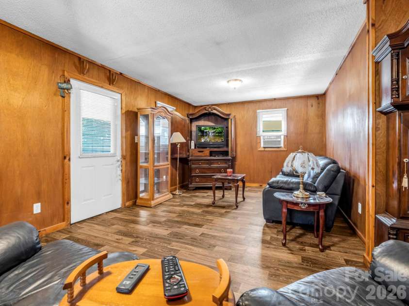 650 Smith Waldrop Road, Columbus, NC 28722.  MLS# CAR4379539, YatesRealty ID 38358. 