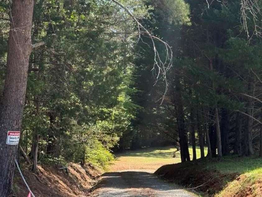 650 Smith Waldrop Road, Columbus, NC 28722.  MLS# CAR4379539, YatesRealty ID 38358. 