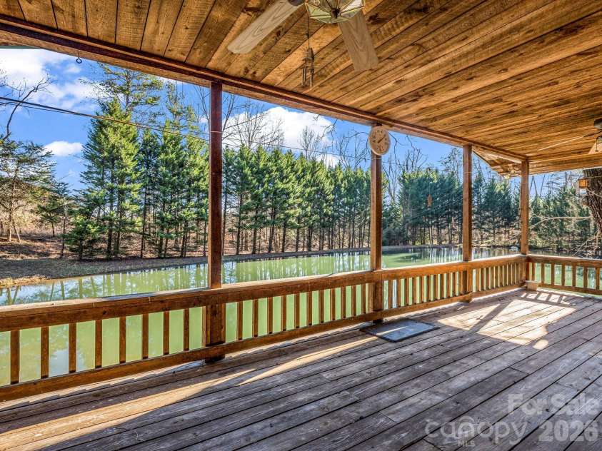 650 Smith Waldrop Road, Columbus, NC 28722.  MLS# CAR4379539, YatesRealty ID 38358. 