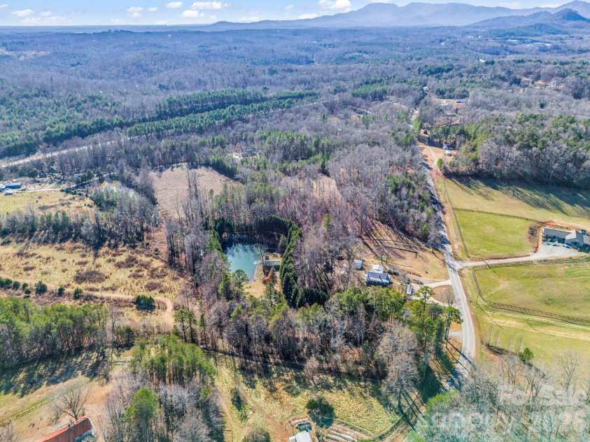 650 Smith Waldrop Road, Columbus, NC 28722.  MLS# CAR4379539, YatesRealty ID 38358. 