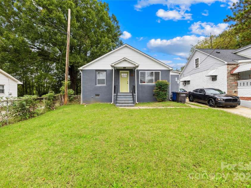 221, 225, & 227 Garfield Street, Statesville, NC 28677.  MLS# CAR4314991, YatesRealty ID 3836. 