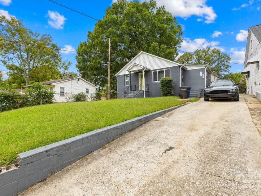 221, 225, & 227 Garfield Street, Statesville, NC 28677.  MLS# CAR4314991, YatesRealty ID 3836. 