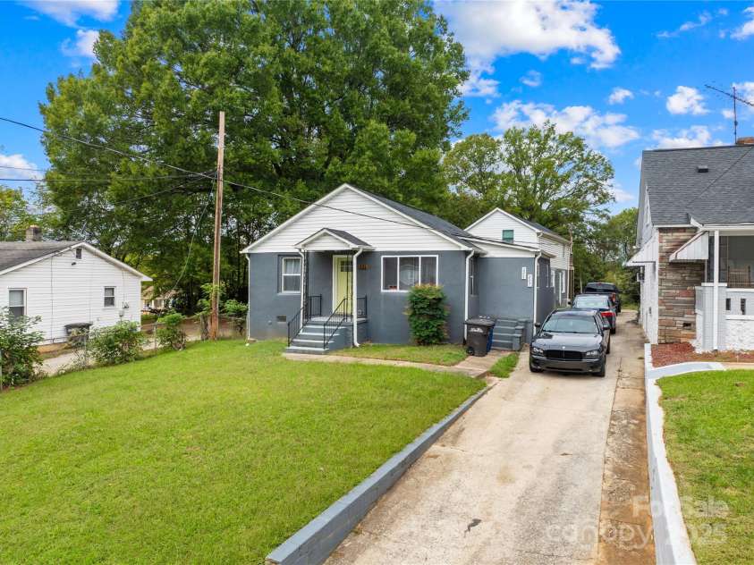 221, 225, & 227 Garfield Street, Statesville, NC 28677.  MLS# CAR4314991, YatesRealty ID 3836. 