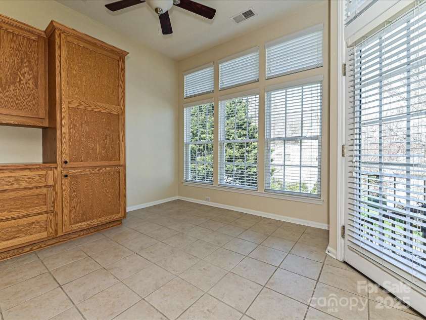 315 Drake Park Avenue, Fort Mill, SC 29708.  MLS# CAR4231306, YatesRealty ID 3836. Breakfast Area