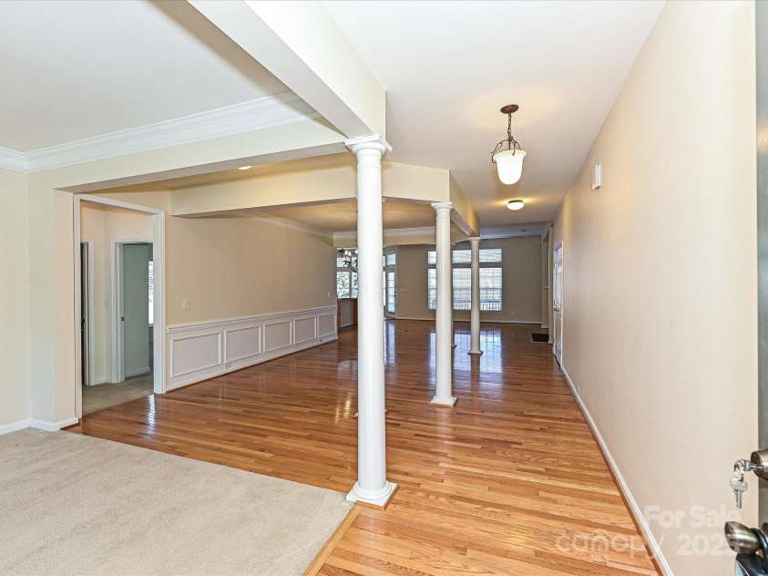 315 Drake Park Avenue, Fort Mill, SC 29708.  MLS# CAR4231306, YatesRealty ID 3836. Entryway