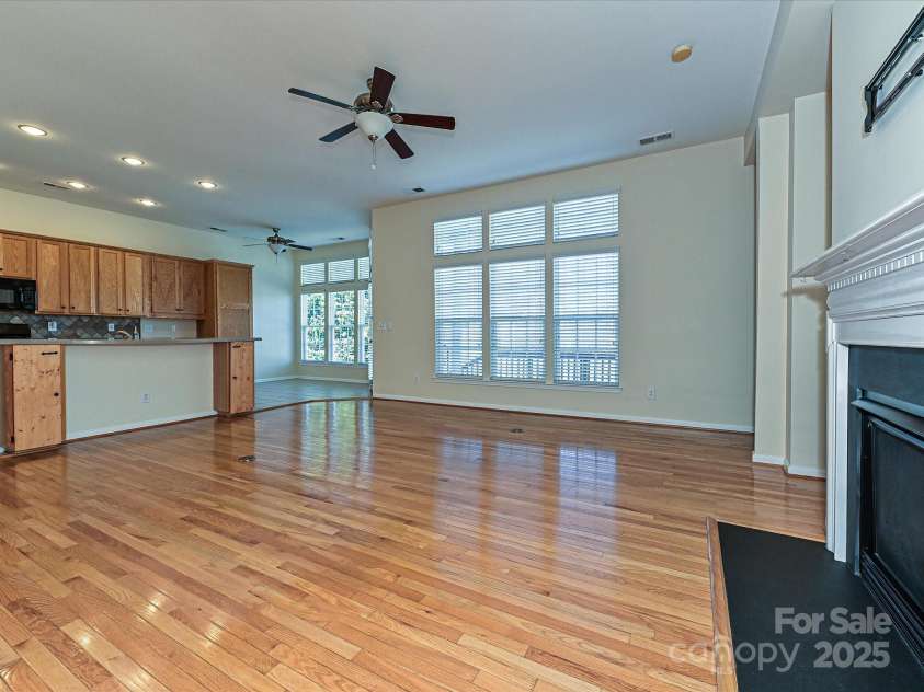 315 Drake Park Avenue, Fort Mill, SC 29708.  MLS# CAR4231306, YatesRealty ID 3836. Family Room