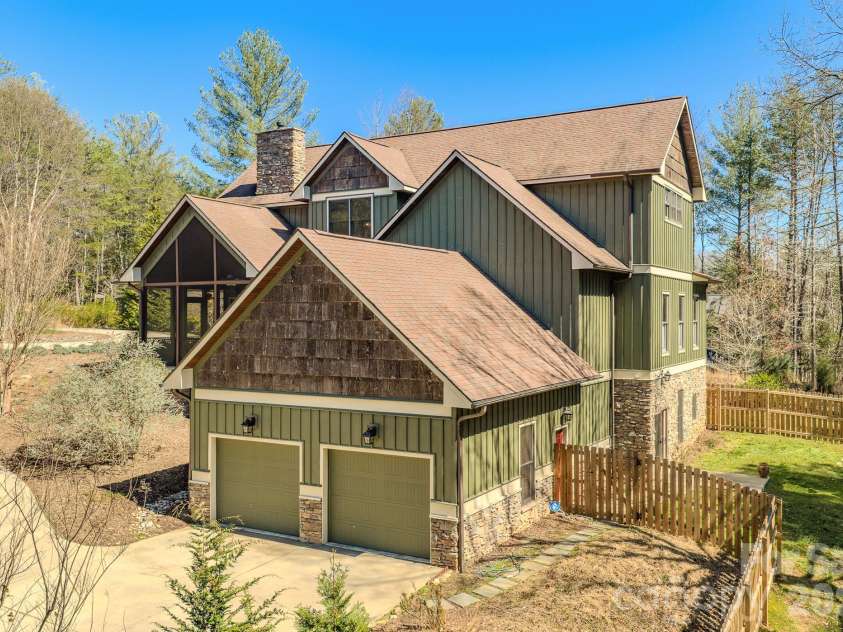 4836 Stream Side Lane, Morganton, NC 28655.  MLS# CAR4356291, YatesRealty ID 3836. 