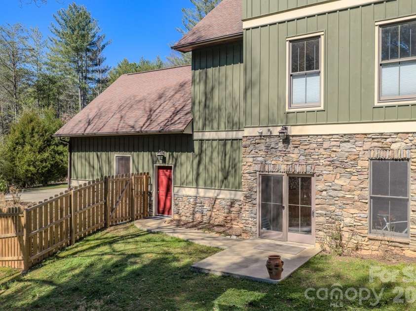 4836 Stream Side Lane, Morganton, NC 28655.  MLS# CAR4356291, YatesRealty ID 3836. 