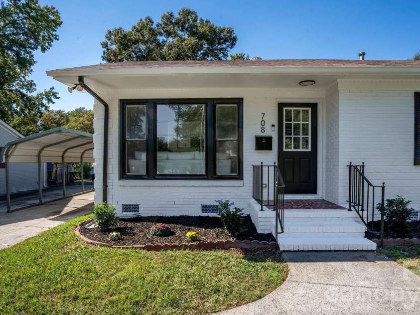 708 Aintree Road, Charlotte, NC 28215.  MLS# CAR4434948, YatesRealty ID 38360. 