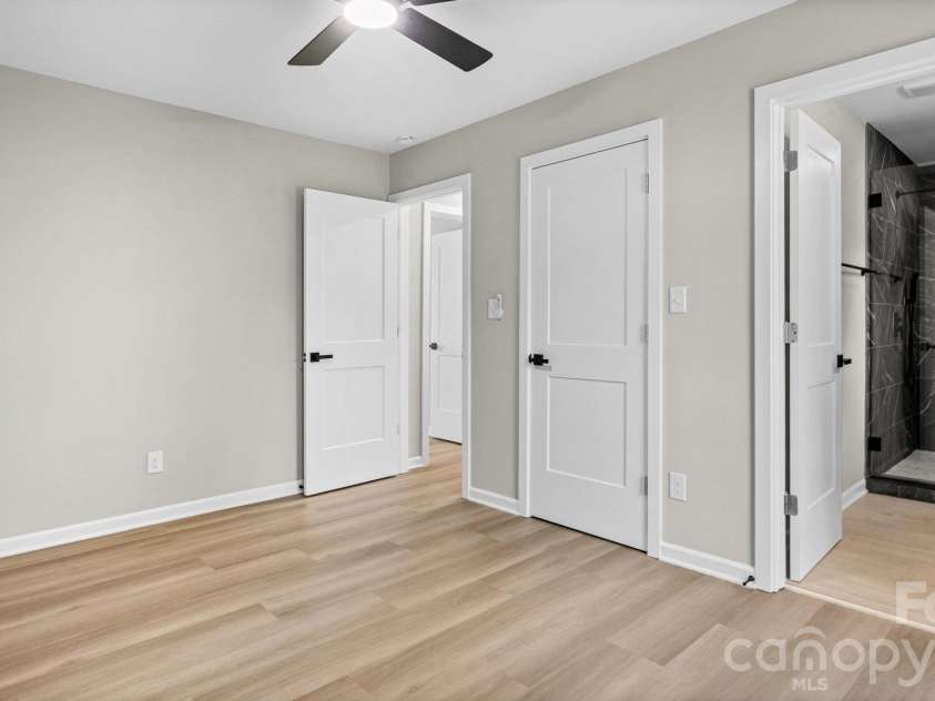 708 Aintree Road, Charlotte, NC 28215.  MLS# CAR4434948, YatesRealty ID 38360. 