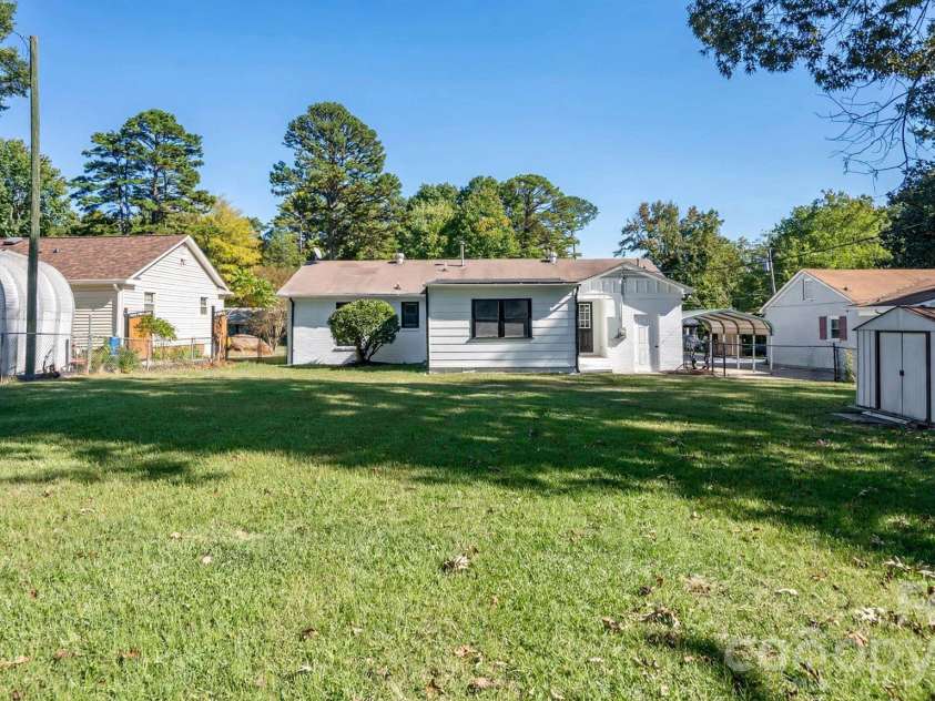 708 Aintree Road, Charlotte, NC 28215.  MLS# CAR4434948, YatesRealty ID 38360. 