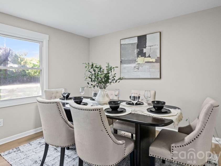 708 Aintree Road, Charlotte, NC 28215.  MLS# CAR4434948, YatesRealty ID 38360. Dedicated Dining Area