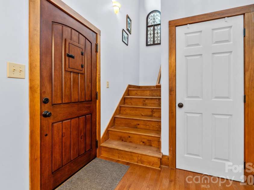 747 Whitetail Trail, Banner Elk, NC 28604.  MLS# CAR4402415, YatesRealty ID 38366. 