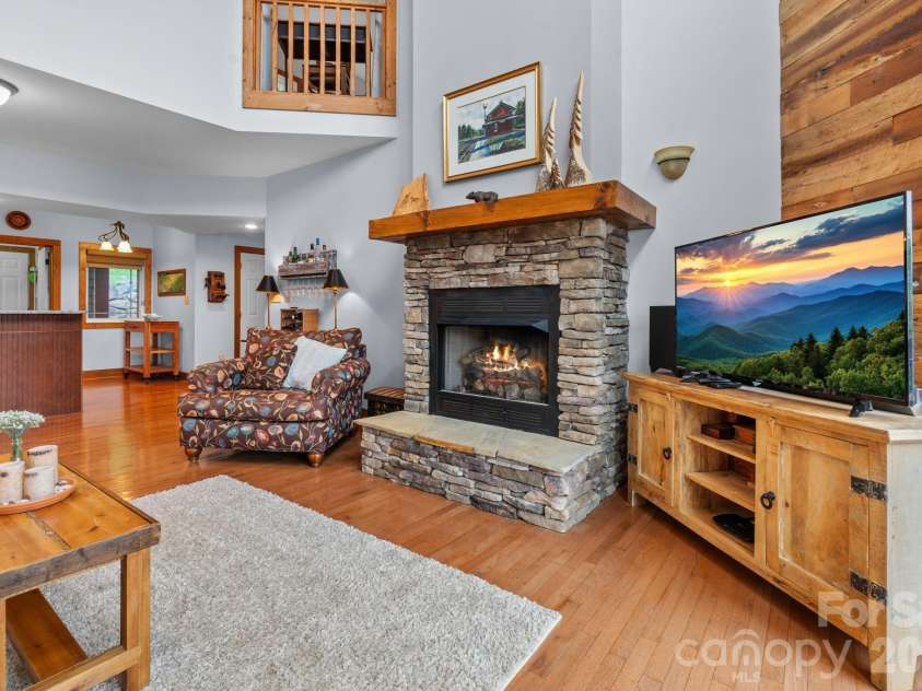 747 Whitetail Trail, Banner Elk, NC 28604.  MLS# CAR4402415, YatesRealty ID 38366. 