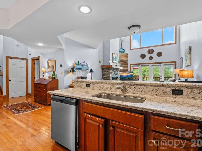 747 Whitetail Trail, Banner Elk, NC 28604.  MLS# CAR4402415, YatesRealty ID 38366. 