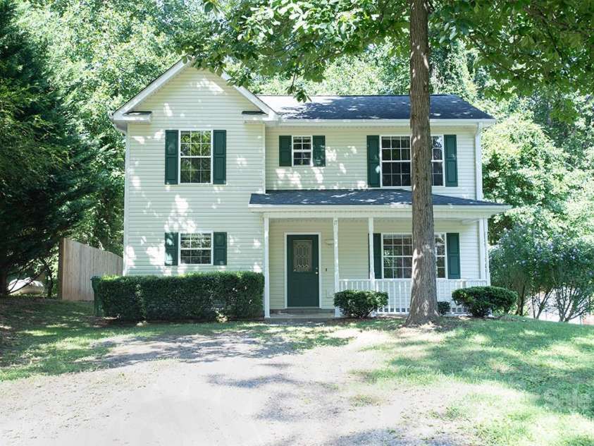 17 Pinecrest Drive, Asheville, NC 28803.  MLS# CAR4399525, YatesRealty ID 38367. 