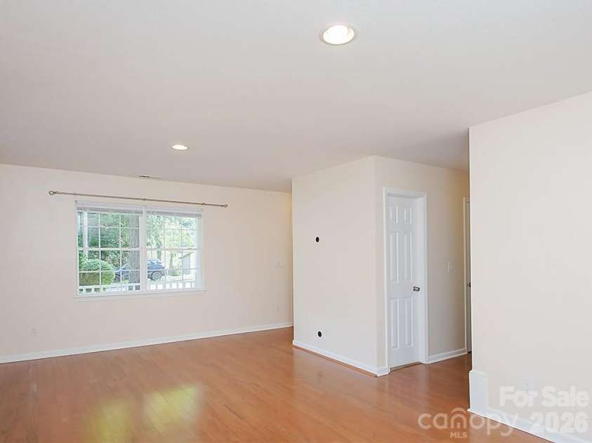 17 Pinecrest Drive, Asheville, NC 28803.  MLS# CAR4399525, YatesRealty ID 38367. 