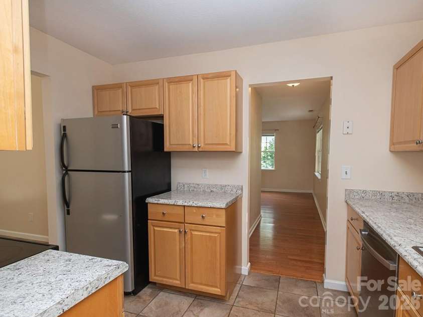 17 Pinecrest Drive, Asheville, NC 28803.  MLS# CAR4399525, YatesRealty ID 38367. 