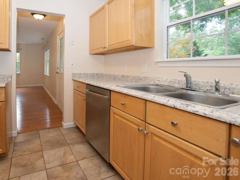 17 Pinecrest Drive, Asheville, NC 28803.  MLS# CAR4399525, YatesRealty ID 38367. 