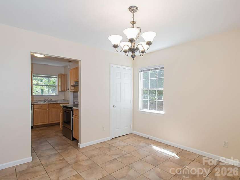 17 Pinecrest Drive, Asheville, NC 28803.  MLS# CAR4399525, YatesRealty ID 38367. 