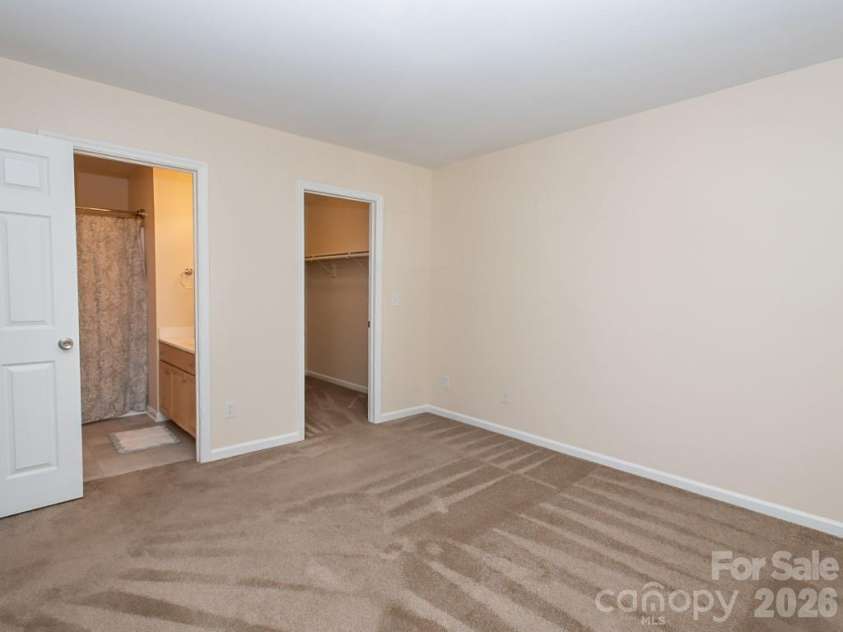 17 Pinecrest Drive, Asheville, NC 28803.  MLS# CAR4399525, YatesRealty ID 38367. 