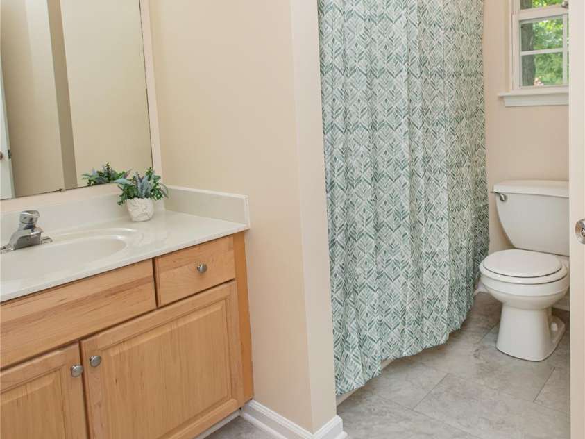 17 Pinecrest Drive, Asheville, NC 28803.  MLS# CAR4399525, YatesRealty ID 38367. 