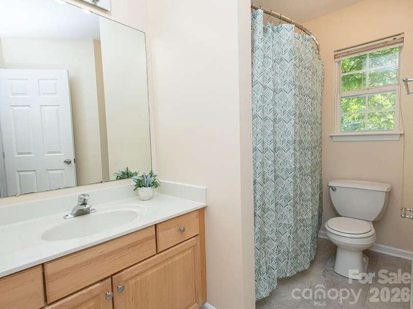 17 Pinecrest Drive, Asheville, NC 28803.  MLS# CAR4399525, YatesRealty ID 38367. 