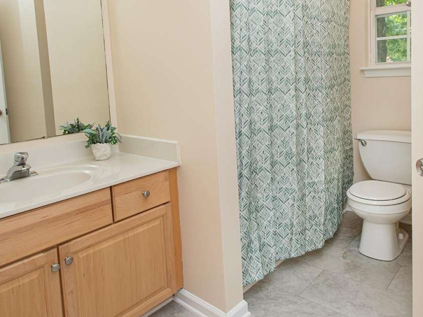 17 Pinecrest Drive, Asheville, NC 28803.  MLS# CAR4399525, YatesRealty ID 38367. 
